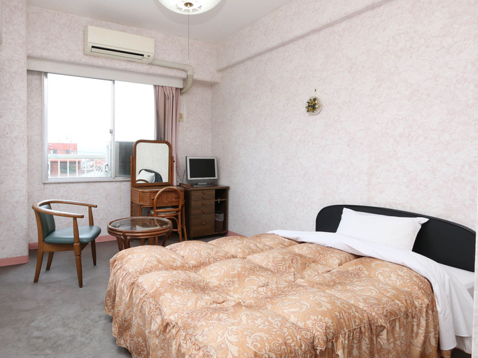 Bedroom 3, Sunflower City Hotel, Setouchi