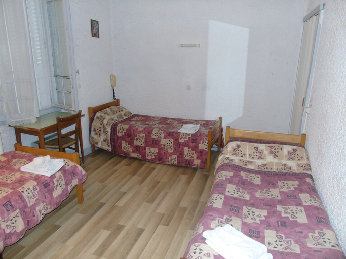 Bedroom 2, Hôtel Saint Christophe, Hautes-Pyrénées