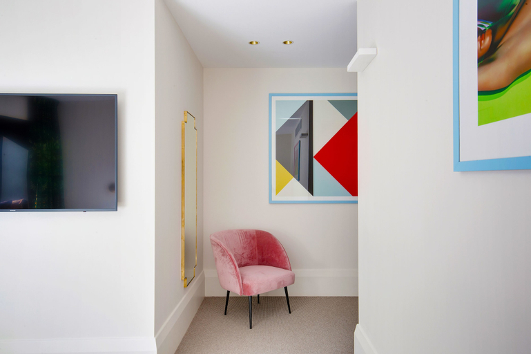 Bedroom 12