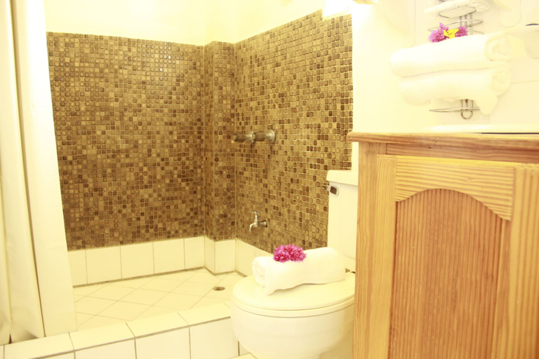 Bathroom 3, Gem Holiday Beach Resort