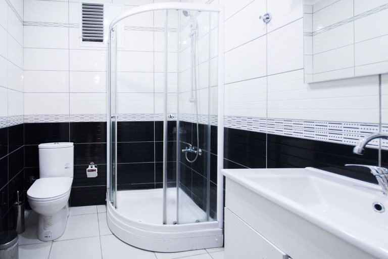 Bathroom 5, Feyza Apartments, Fatih