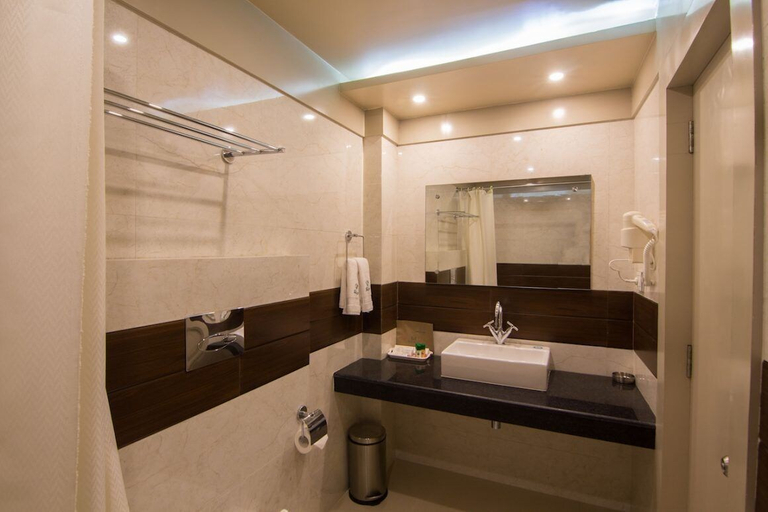 Bathroom 4, Hotel Heiga, East Khasi Hills