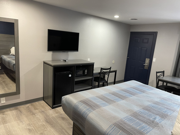 Bedroom 12