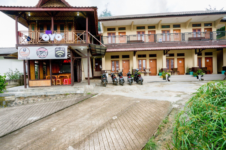Exterior & Views 1, Super OYO 2961 Artana Bed & Breakfast, Bandung