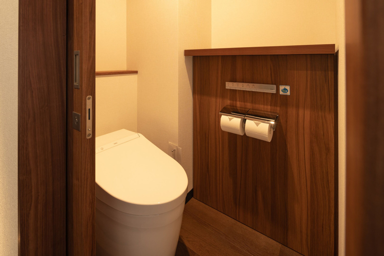 Bathroom 19