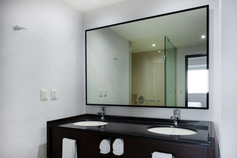 Bathroom 4, Hampton by Hilton Veracruz Boca Del Rio, Boca del Río