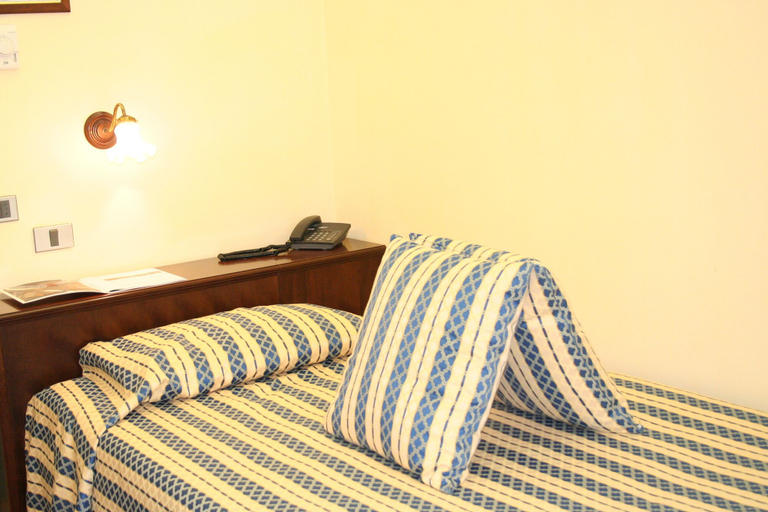 Bedroom 4, Milano & Helvetia, Rimini