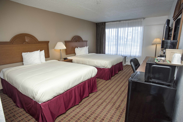 Bedroom 1, Express Inn & Suites, Hunt