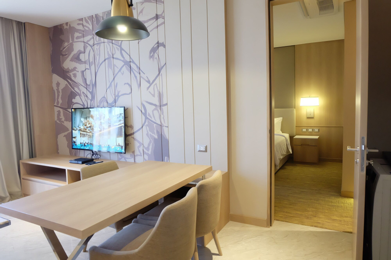 Dining Room 15
