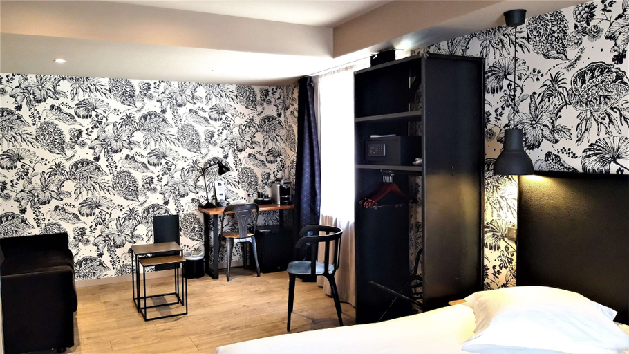 Bedroom 4, Best Western Citadelle, Doubs
