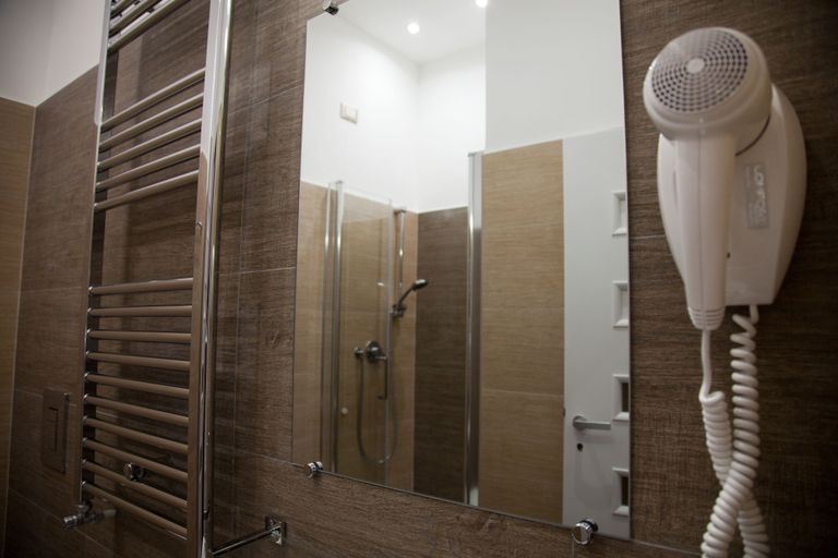 Bathroom 5, Maison Imperiale, Rome
