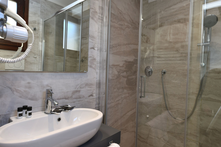 Bathroom 5, Hotel Villa Rosa, Venezia