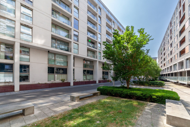 Exterior & Views, The Canary Wharf Apartments, London