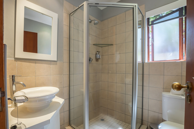 Bathroom 3, Greenway Woods Resort, Ehlanzeni
