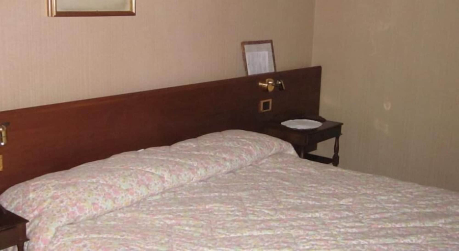 Bedroom 2, Albergo Casale, Aosta