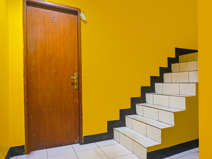 Others 5, OYO 92580 4n Residence, West Jakarta