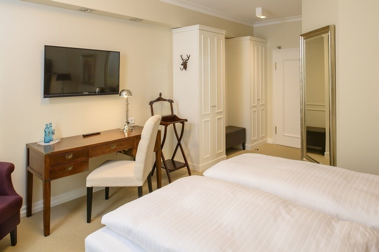Bedroom 9