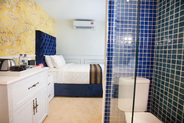 Bedroom 6