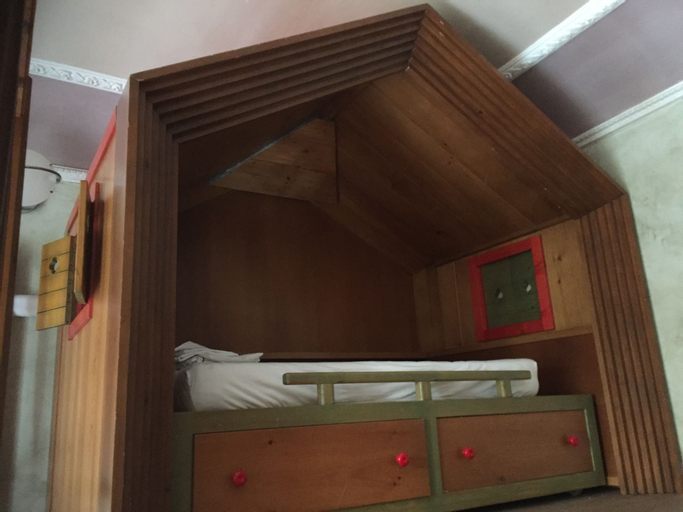 Bedroom 8