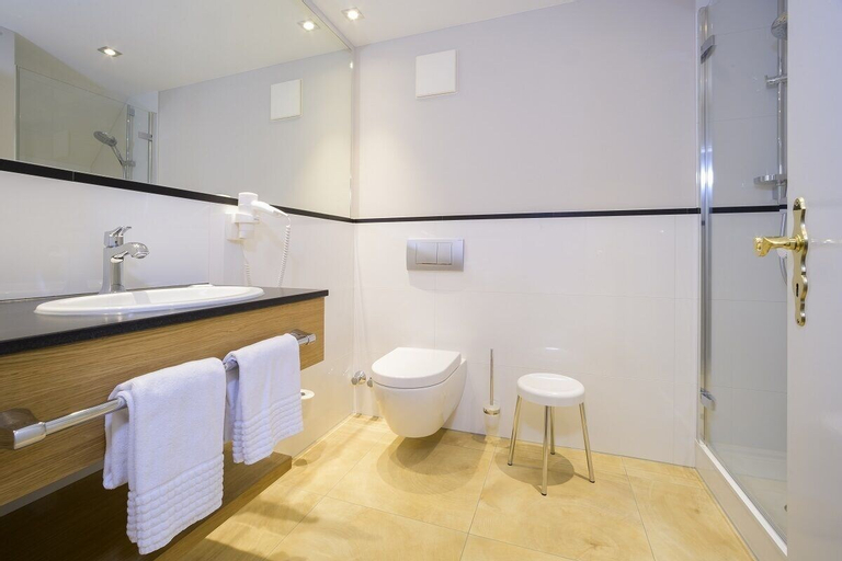 Bedroom 15