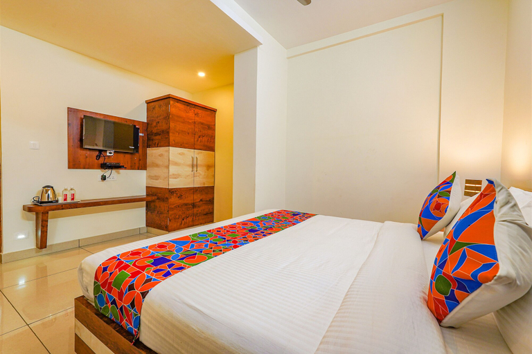 Bedroom 3, FabHotel Shakthi Suites, Bangalore