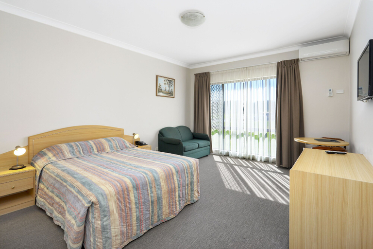 Bedroom 5, Gateway Motel, Hawkesbury
