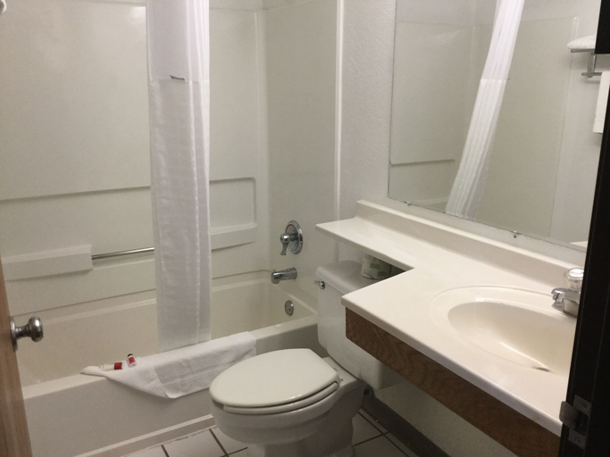Bathroom 4, Super 8 by Wyndham New Stanton, Westmoreland