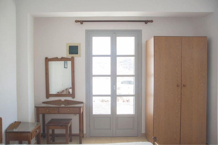 Bedroom 3, Kirki Studios, South Aegean