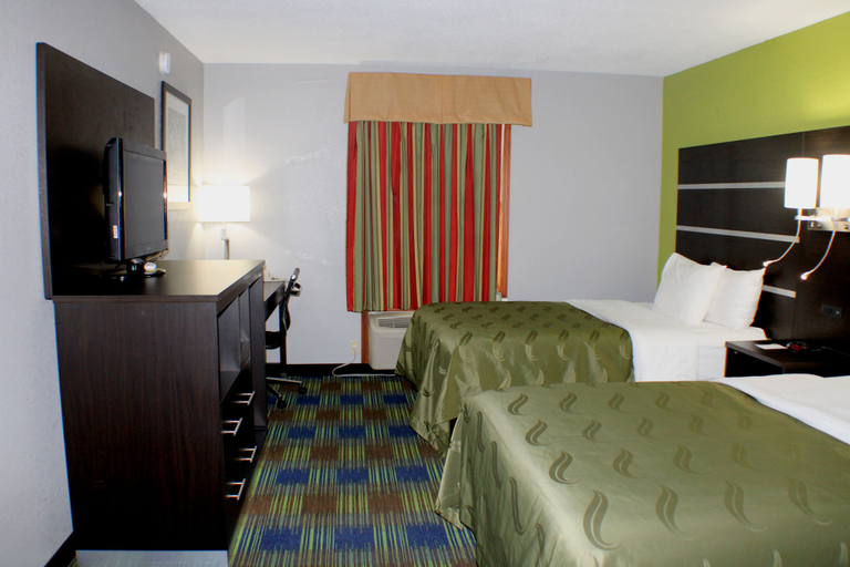 Bedroom 4, Quality Inn & Suites Bedford, Lawrence