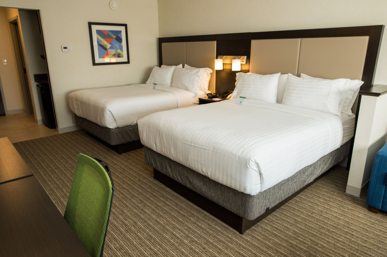 Bedroom 4, Holiday Inn Express & Suites MARIETTA, Washington