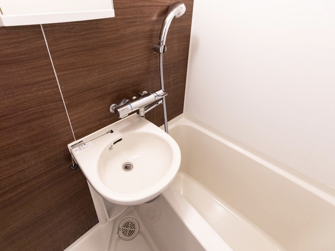 Bathroom 5, Mr.KINJO in ASATO, Naha