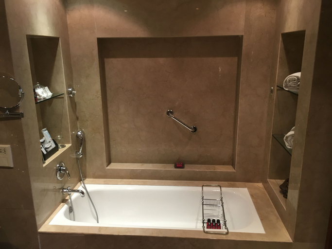Bathroom 5, The Lalit Mumbai, Mumbai Suburban