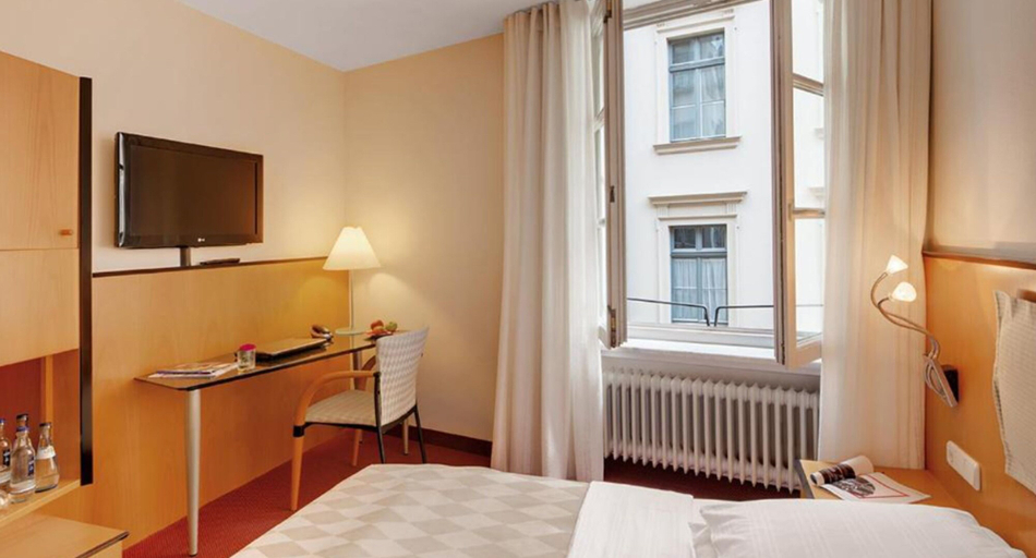 Bedroom 2, Hotel am Rathaus, Augsburg