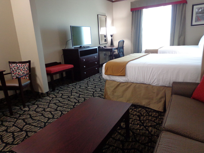 Bedroom 5, Holiday Inn Express & Suites LUBBOCK SOUTH by IHG, Lubbock