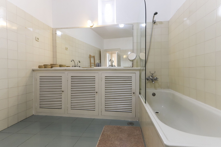 Bathroom 4, Chiado Views by Homing, Lisbon