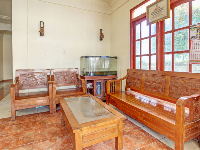 Public Area, SPOT ON 92668 Hotel Kopeng Indah 2, Semarang