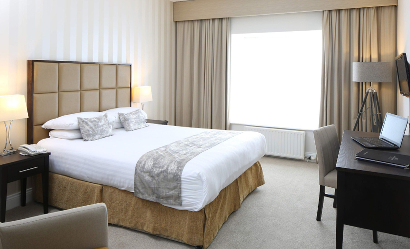 Bedroom 2, Menlo Park Hotel