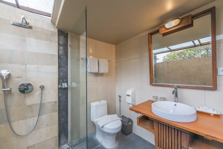Bathroom 4