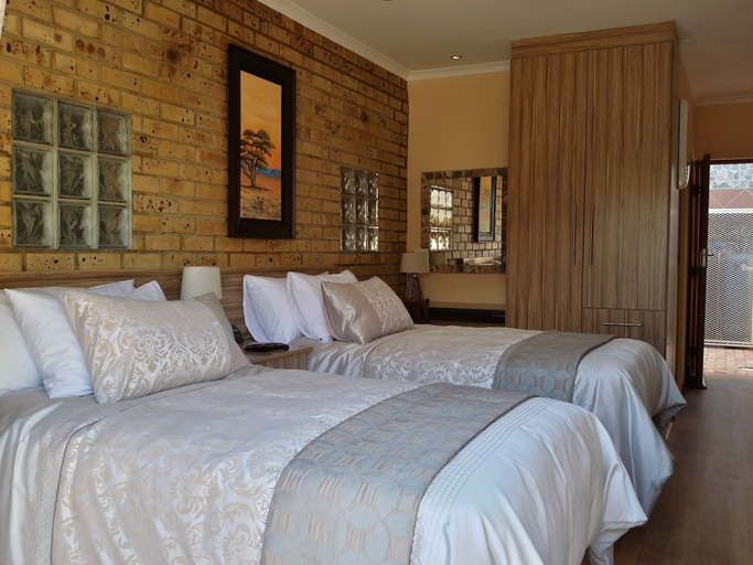Bedroom 2, Astoni, Sedibeng