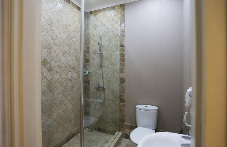Bathroom 5, Ambassadori Kachreti Golf Club, Gurjaani