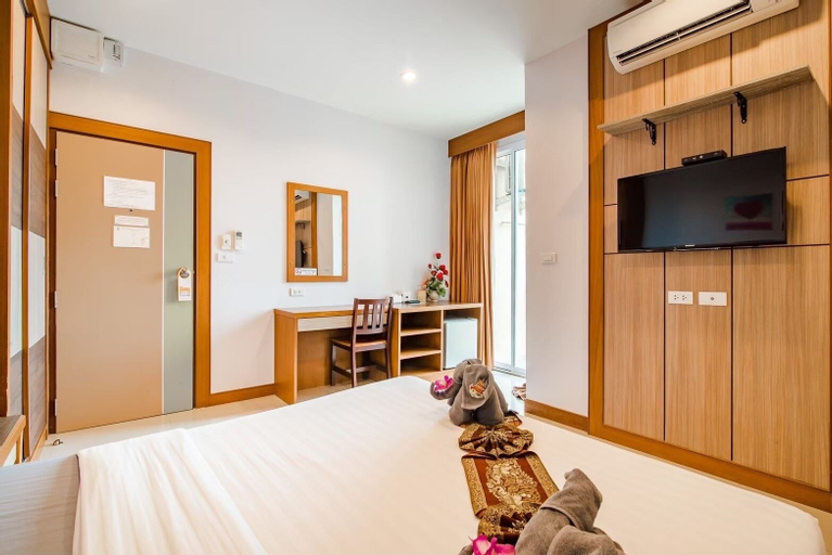 Bedroom 6