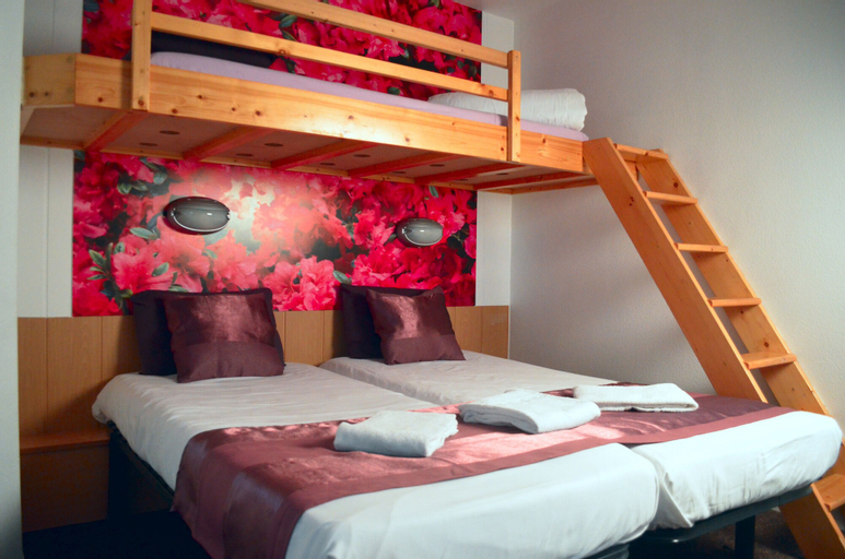 Bedroom 8
