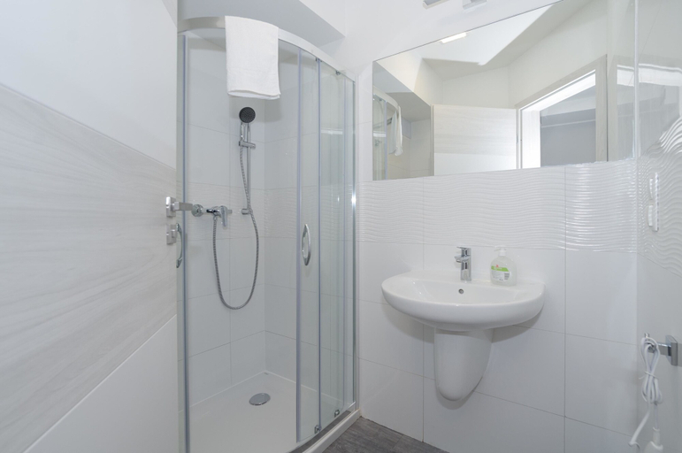 Bathroom 4, Zefiro Rooms & Apartments, Gdańsk City