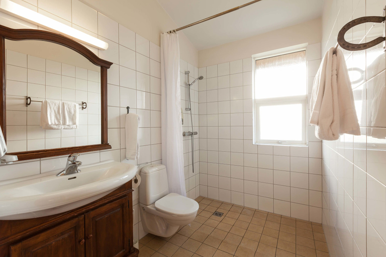 Bathroom 4, Hotel Eldhestar, Ölfushreppur