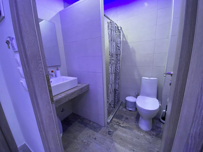 Bathroom 4, Nikolaidis Apartments, Central Macedonia