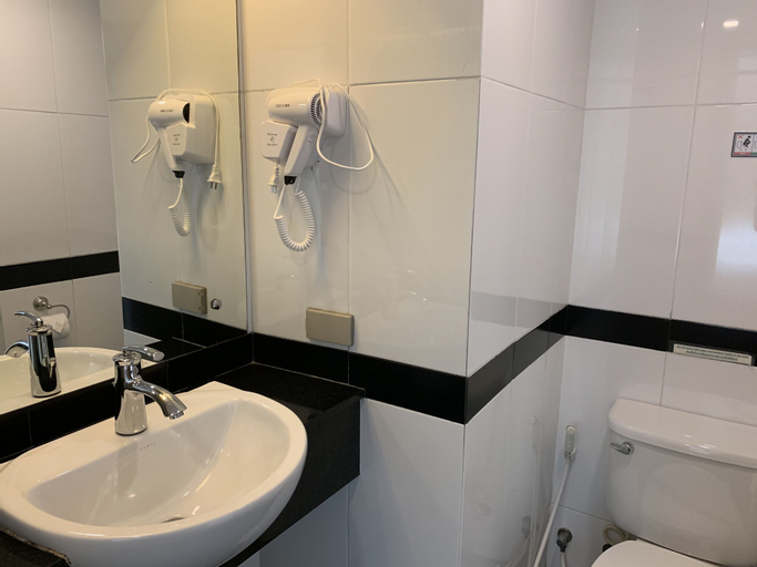 Bathroom 3