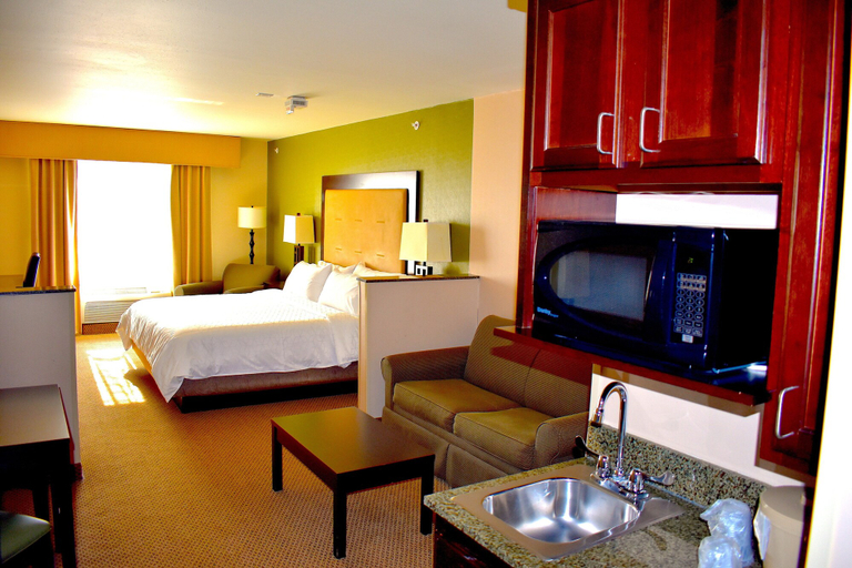 Bedroom 4, Holiday Inn Express & Suites DEWITT (SYRACUSE) by IHG, Onondaga