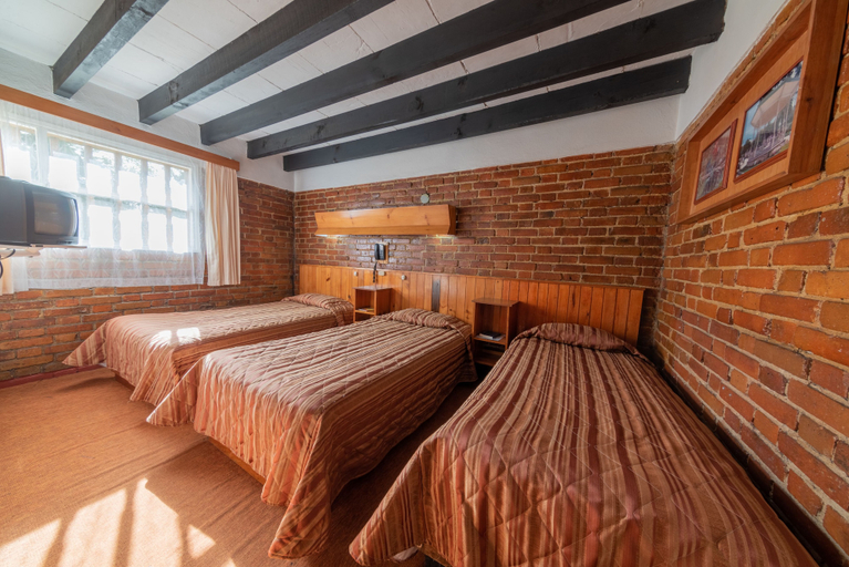 Bedroom 2, Hotel del Campo, Quetzaltenango