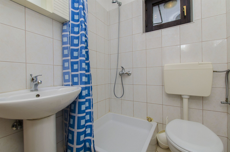 Bathroom 3, Apartments Marko, Pakoštane
