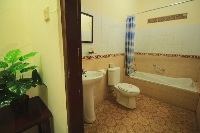 Bathroom 5, Lovina Beach Hotel, Buleleng
